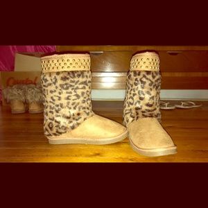 Cheetah faux fur boots